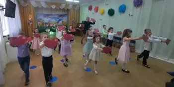 8 Марта в старшей группе "Ромашка"