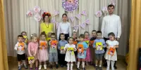 Осень в гости к нам пришла и наших мамочек собрала